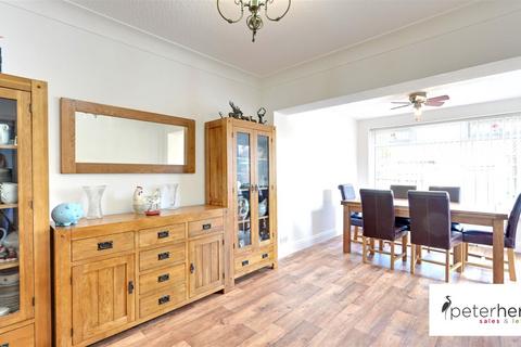 4 bedroom bungalow for sale, Crosslea Avenue, Tunstall, Sunderland