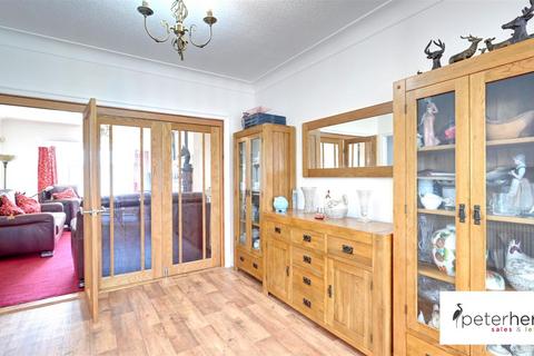 4 bedroom bungalow for sale, Crosslea Avenue, Tunstall, Sunderland