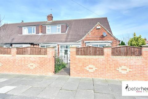 4 bedroom bungalow for sale, Crosslea Avenue, Tunstall, Sunderland