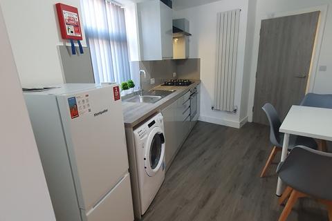 1 bedroom flat to rent, Flat 3, 304 Whitchurch ROAD