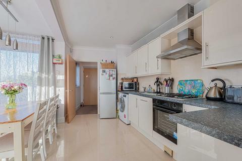 2 bedroom apartment for sale, Eastwood Road North, Leigh-on-Sea, SS9