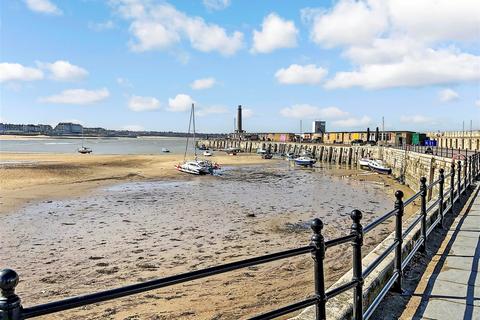 1 bedroom flat for sale, Cobbs Place, Margate, Kent