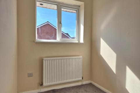19 Finmere Gardens, Weston-super-mare, BS22 7SR