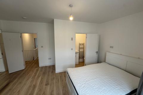 undefined, Cairns' Crescent, Bristol BS2