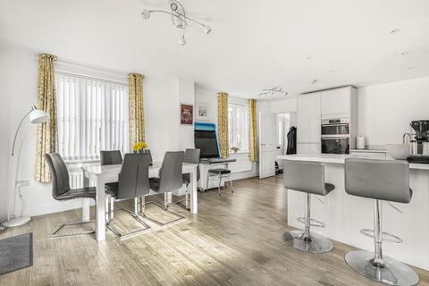 5 bedroom link detached house for sale, Aintree Way, Bicester