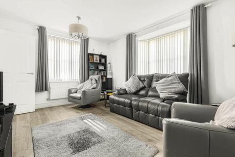 5 bedroom link detached house for sale, Aintree Way, Bicester