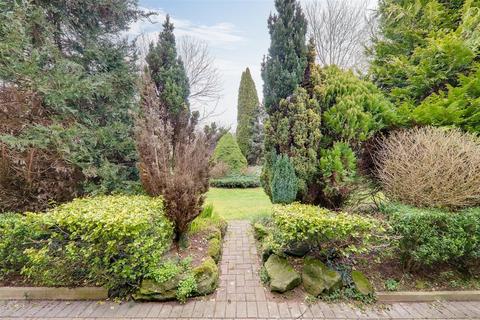 4 bedroom detached house for sale, Upper Brighton Road, Worthing, BN14