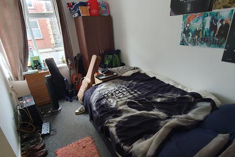 2 bedroom flat to rent, Flat 1, 26 Minny Street