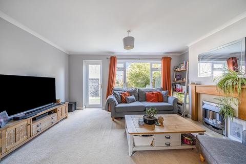 32 Ellingdon Road, Wroughton, Swindon, SN4 9HY