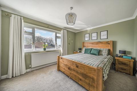32 Ellingdon Road, Wroughton, Swindon, SN4 9HY