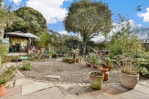 1 Berwick Gardens, Sutton, SM1 3SZ
