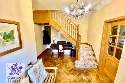 undefined, Penrhiwfer Road, Tonypandy CF40