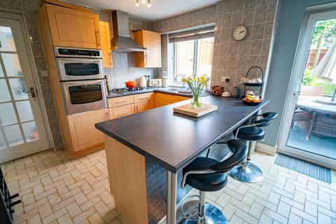 5 Dordon Close, Shirley, Solihull, B90 1AH