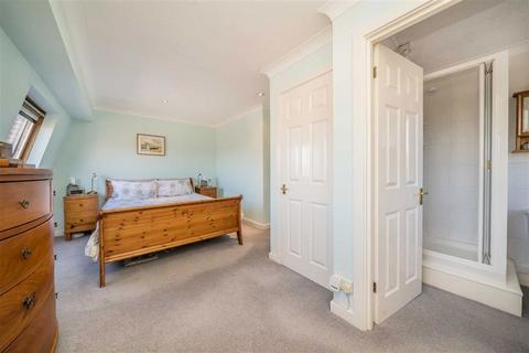9 Ditton Reach, Thames Ditton, KT7 0XB