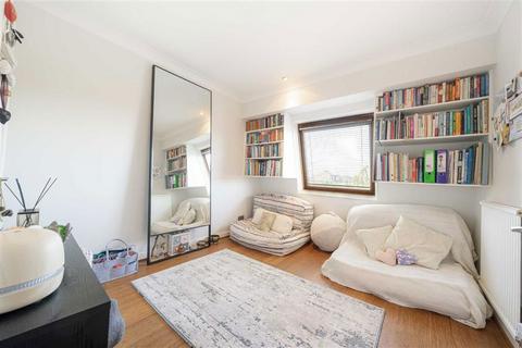 9 Ditton Reach, Thames Ditton, KT7 0XB
