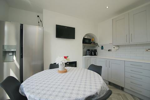 164 Victoria Road, Bradford, BD2 2BL