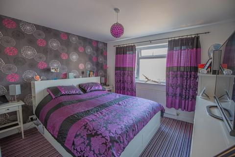19 Cowbridge Crescent, Malmesbury, SN16 9LY