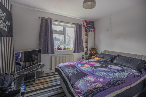 19 Cowbridge Crescent, Malmesbury, SN16 9LY