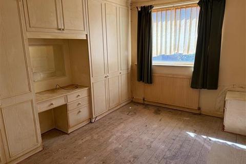 3 bedroom bungalow for sale, Teasdale Close, Chadderton