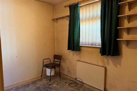 3 bedroom bungalow for sale, Teasdale Close, Chadderton