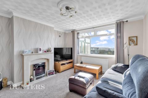 14 Bardsley Vale Avenue, Oldham, OL8 3HZ