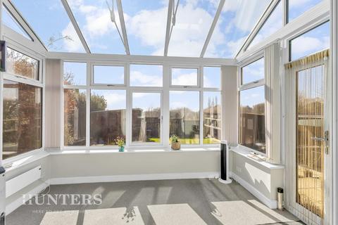 14 Bardsley Vale Avenue, Oldham, OL8 3HZ