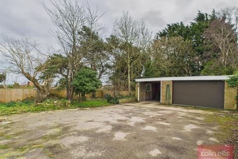 3 bedroom detached bungalow for sale, Limestone Road, Scarborough
