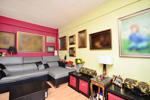1 bedroom flat for sale, Shepherds Bush Green, Shepherd's Bush, London, W12
