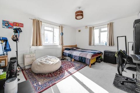 1 bedroom flat for sale, Shoot Up Hill, West Hampstead