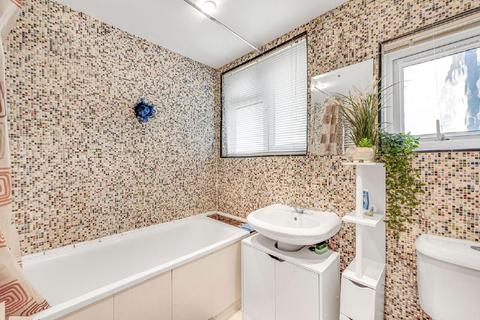 1 bedroom flat for sale, Shoot Up Hill, West Hampstead