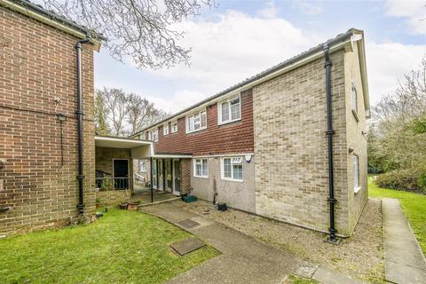 2 bedroom flat for sale, Copley Road, Stanmore HA7