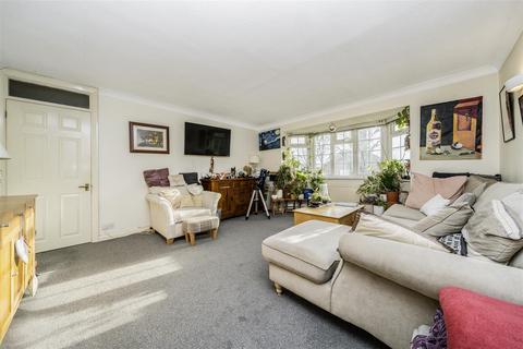 2 bedroom flat for sale, Copley Road, Stanmore HA7