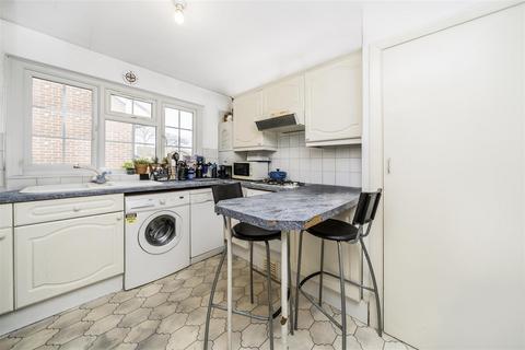 2 bedroom flat for sale, Copley Road, Stanmore HA7