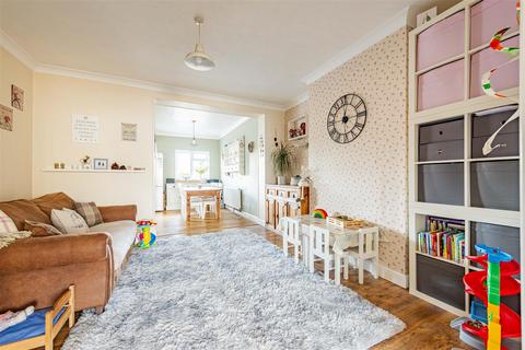4 bedroom semi-detached house for sale, Orchard Road, Margate