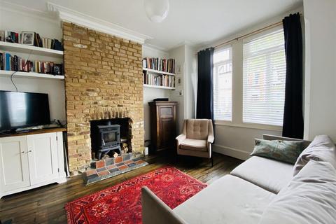 51 Huntly Road, London, SE25 6QY