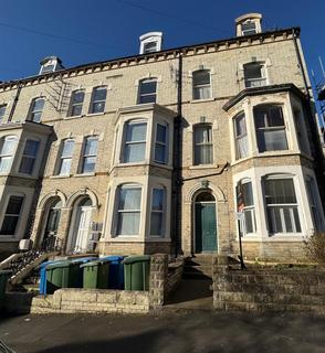 Royal Avenue, Scarborough