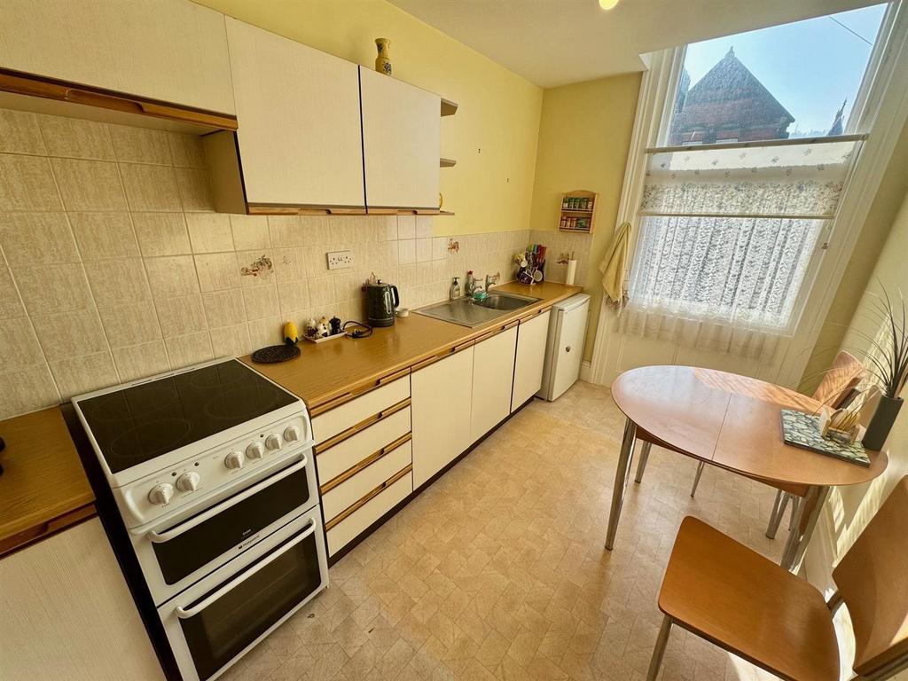 Kitchen 3.jpg