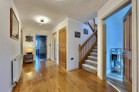 4 bedroom detached house for sale, New Road, Tintwistle, Glossop