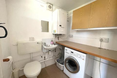 16 Clemence Road, Street, BA16 0SR