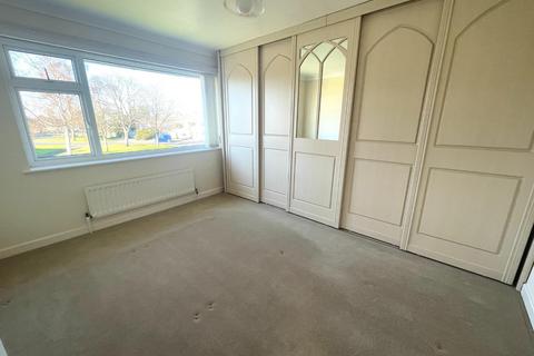 16 Clemence Road, Street, BA16 0SR