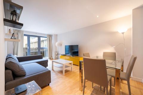 2 bedroom flat to rent, William Road