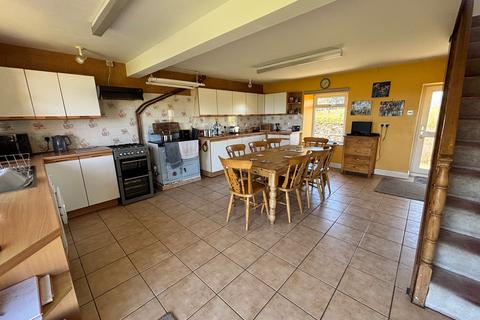 4 bedroom property with land for sale, Whitland SA34