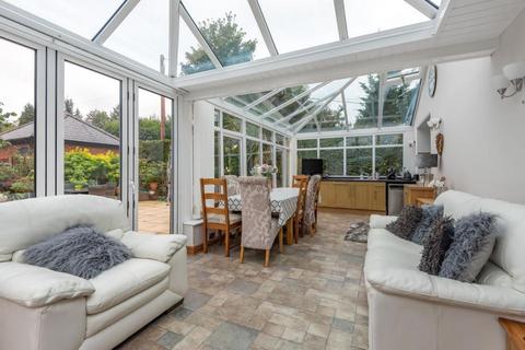 Walton Cottage Springvale Avenue, Kings Worthy, Winchester, SO23 7LH