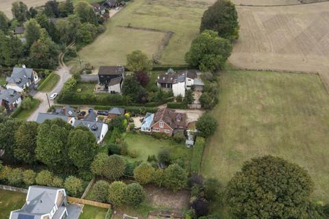 Walton Cottage Springvale Avenue, Kings Worthy, Winchester, SO23 7LH