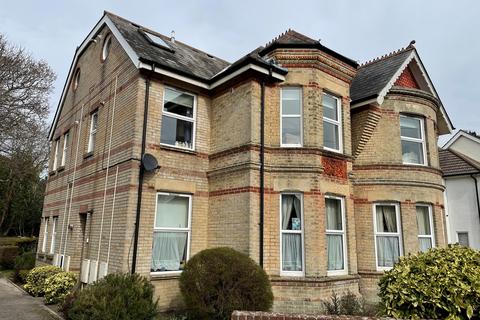 2 bedroom flat to rent, Sandringham Road, Poole BH14