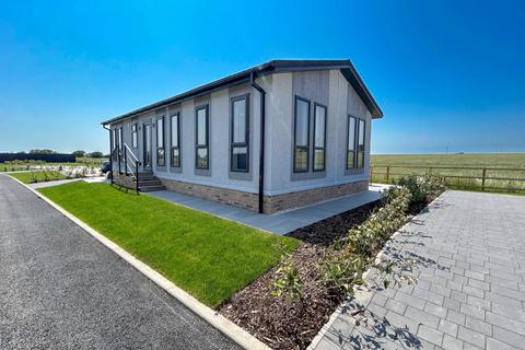 2 bedroom lodge for sale, St Osyth Essex