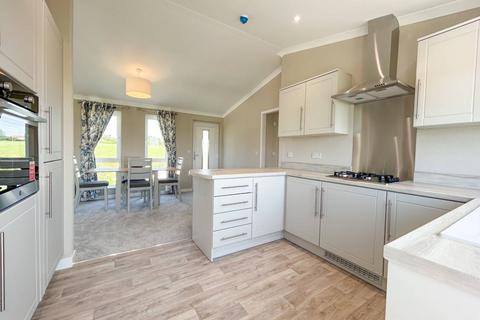 2 bedroom lodge for sale, St Osyth Essex