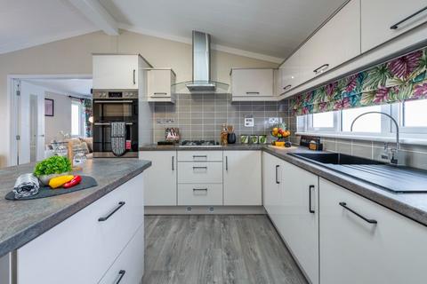 2 bedroom park home for sale, St Osyth Essex