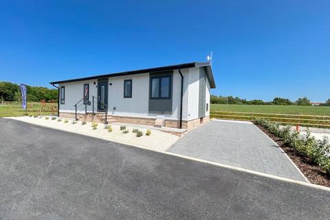 2 bedroom lodge for sale, St Osyth Essex