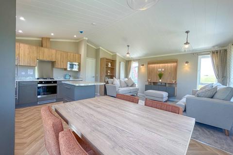 2 bedroom lodge for sale, St Osyth Essex